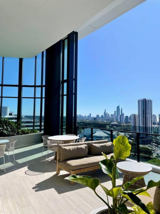 New Impressive 180° River View 1 Bed Apt With Pool 47F Apartment Gold Coast Exterior photo